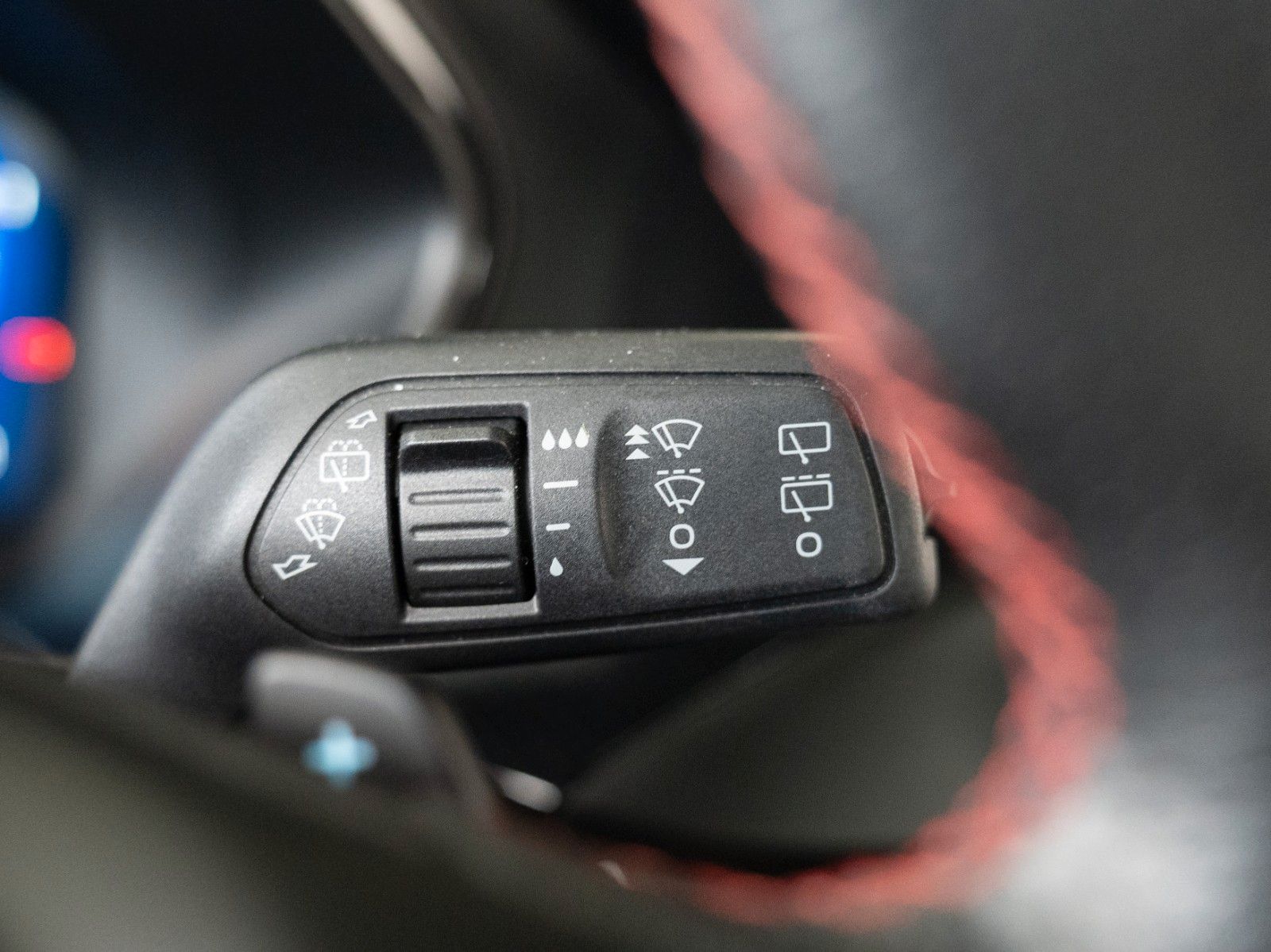 Fahrzeugabbildung Ford Focus Lim. ST-Line X AUTOM./PANO/SITZHZG./KAMERA