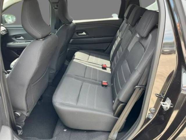 Fahrzeugabbildung Dacia Jogger Expression TCe 110 7-Sitzer