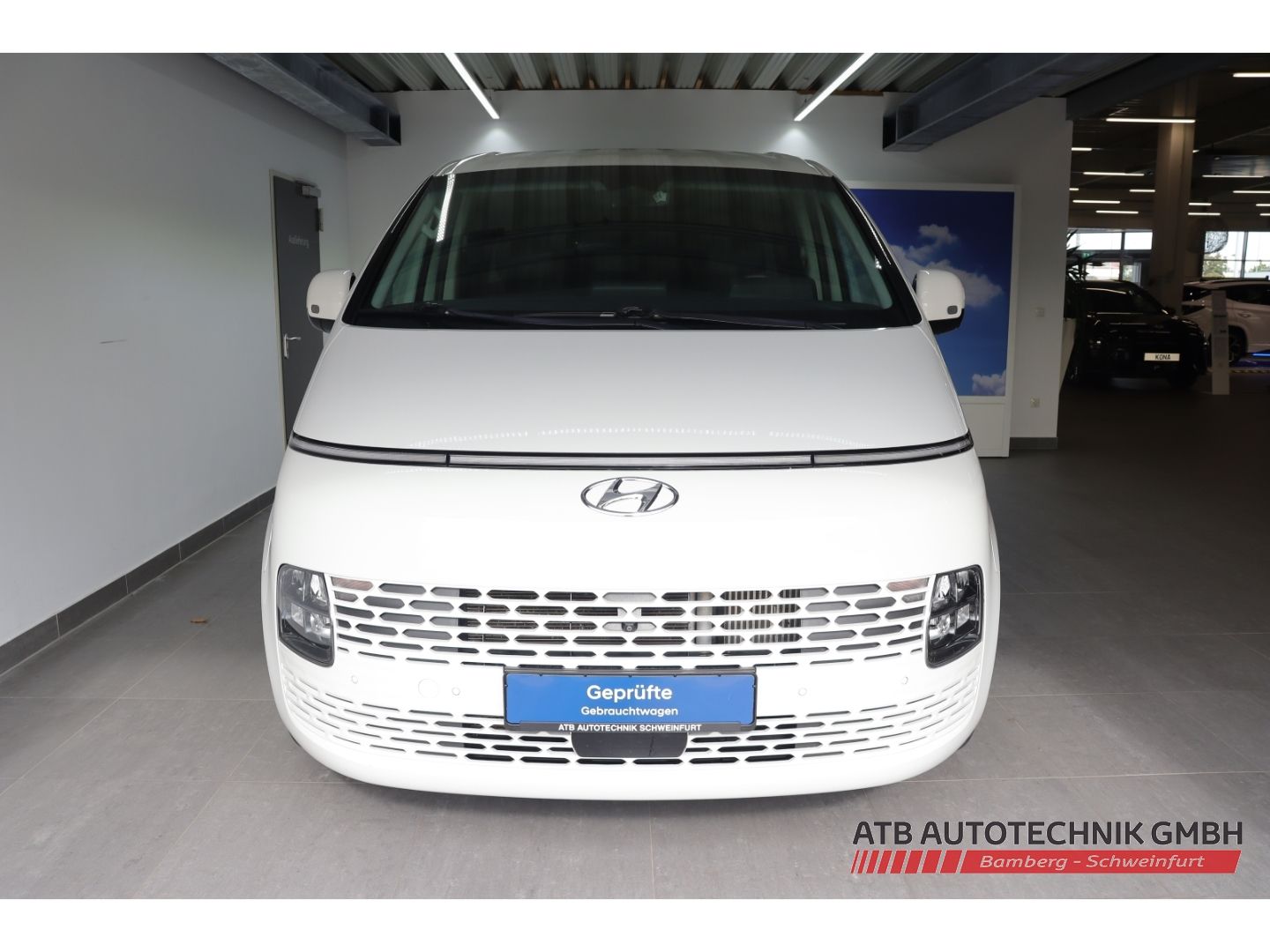 Fahrzeugabbildung Hyundai STARIA Prime 2WD 2.2 CRDi Park-Paket Navi Bose K