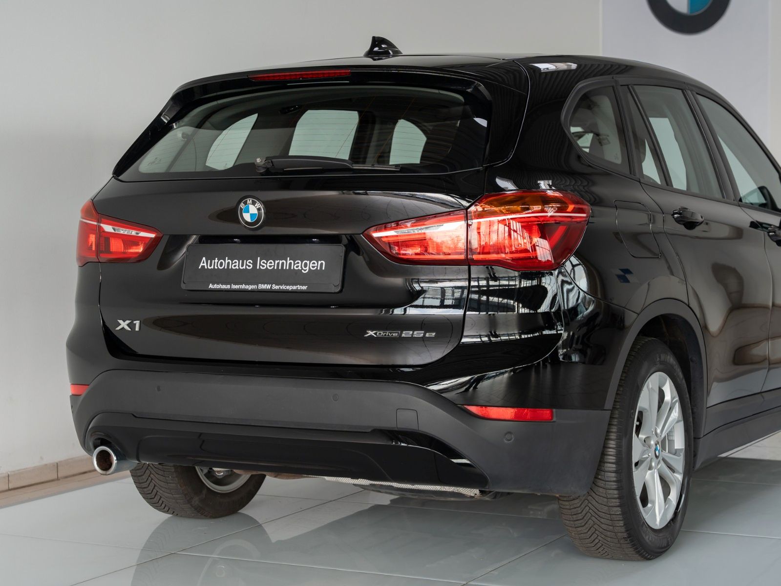 Fahrzeugabbildung BMW X1 xD25e DAB ParkAssis Komfort Navi Panorama LED