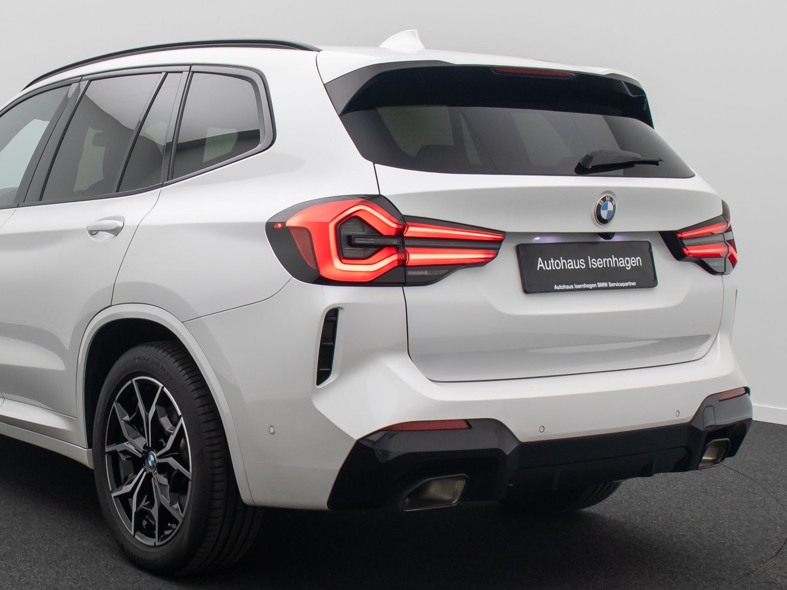 Fahrzeugabbildung BMW X3 xD20d M Sport DAB Kamera AHK HiFi Alarm 19Zol