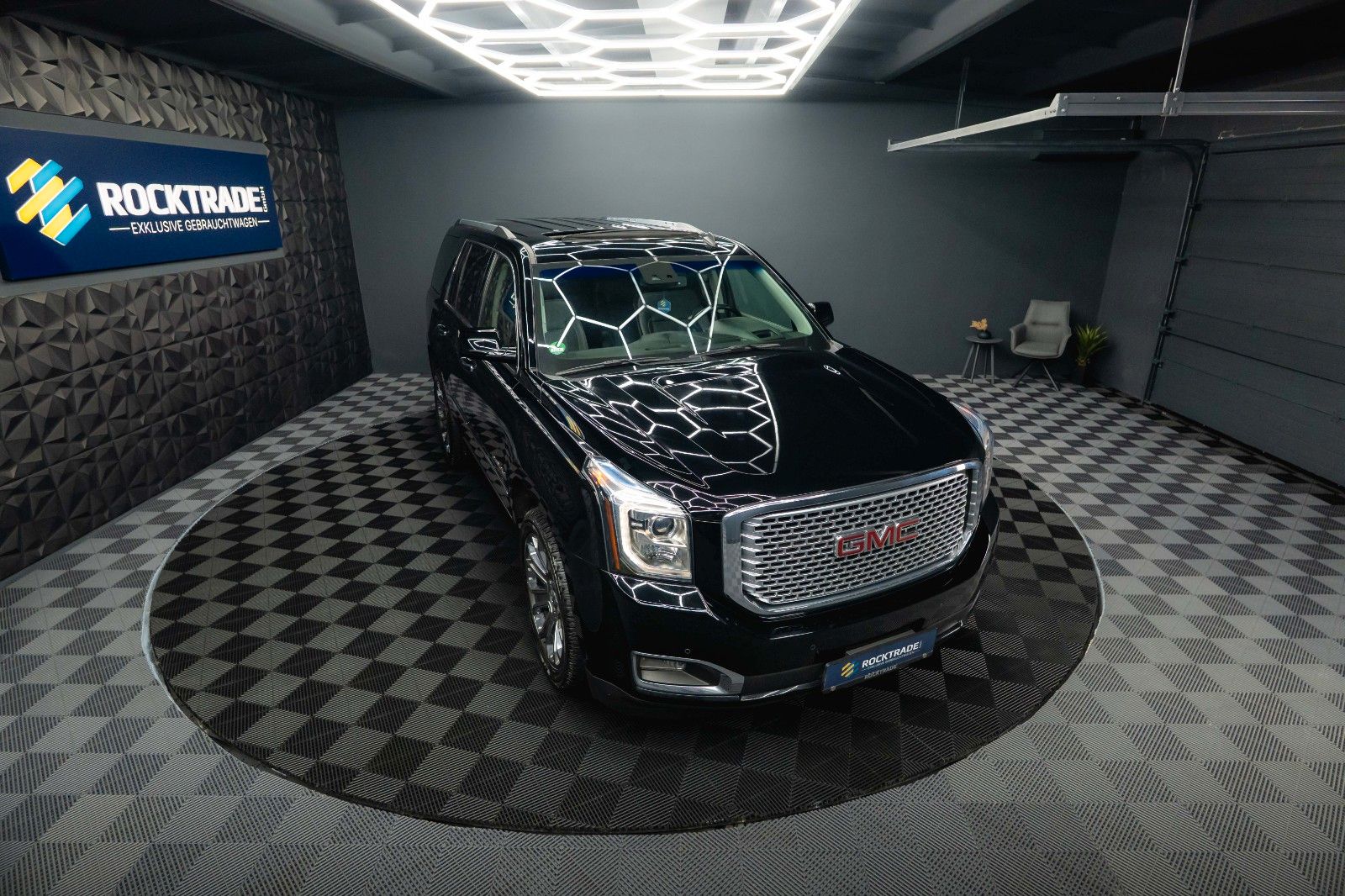 Fahrzeugabbildung GMC Yukon 6.2 V8 DENALI 4x4 LED *Unfallfrei*TV*ACC*