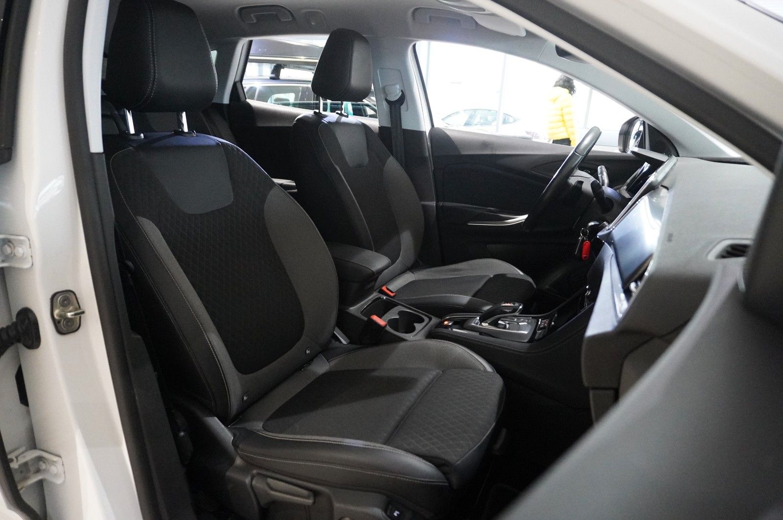 Fahrzeugabbildung Opel Grandland (X) 1.5D ELEGANCE NAVI/LED/KAMERA/AHK