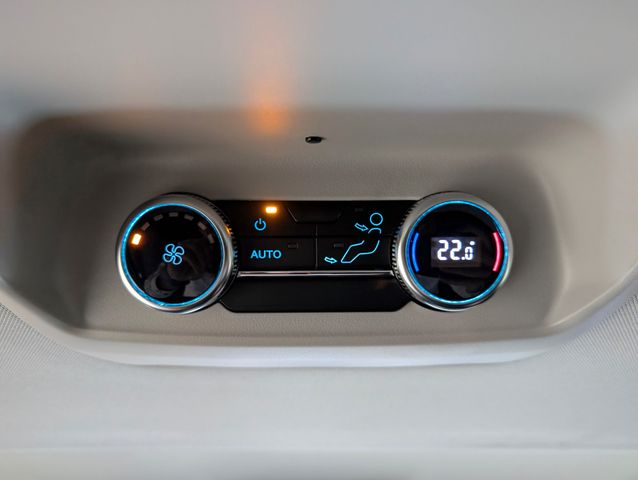 Ford Tourneo Custom Tit. 2.0 L1 NEUES MODELL