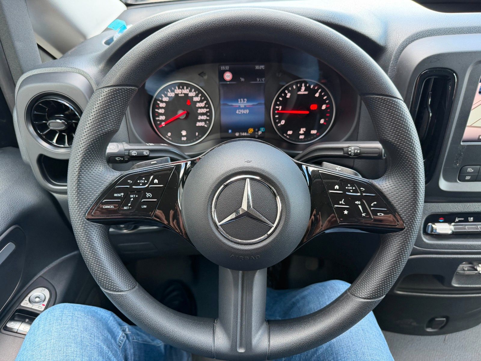 Fahrzeugabbildung Mercedes-Benz Vito 116 CDI 9G Tourer Pro 2xKlima el Türen