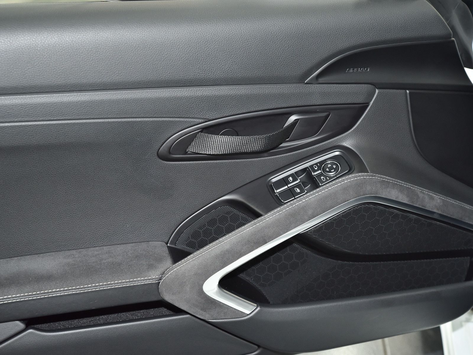 Fahrzeugabbildung Porsche Cayman GT4 - Heckflügel | Tempomat