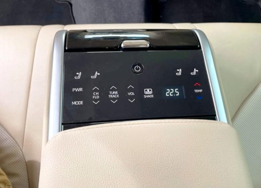 Toyota Camry 2,5-l-VVT-i Hybrid Executive Auto Exec...