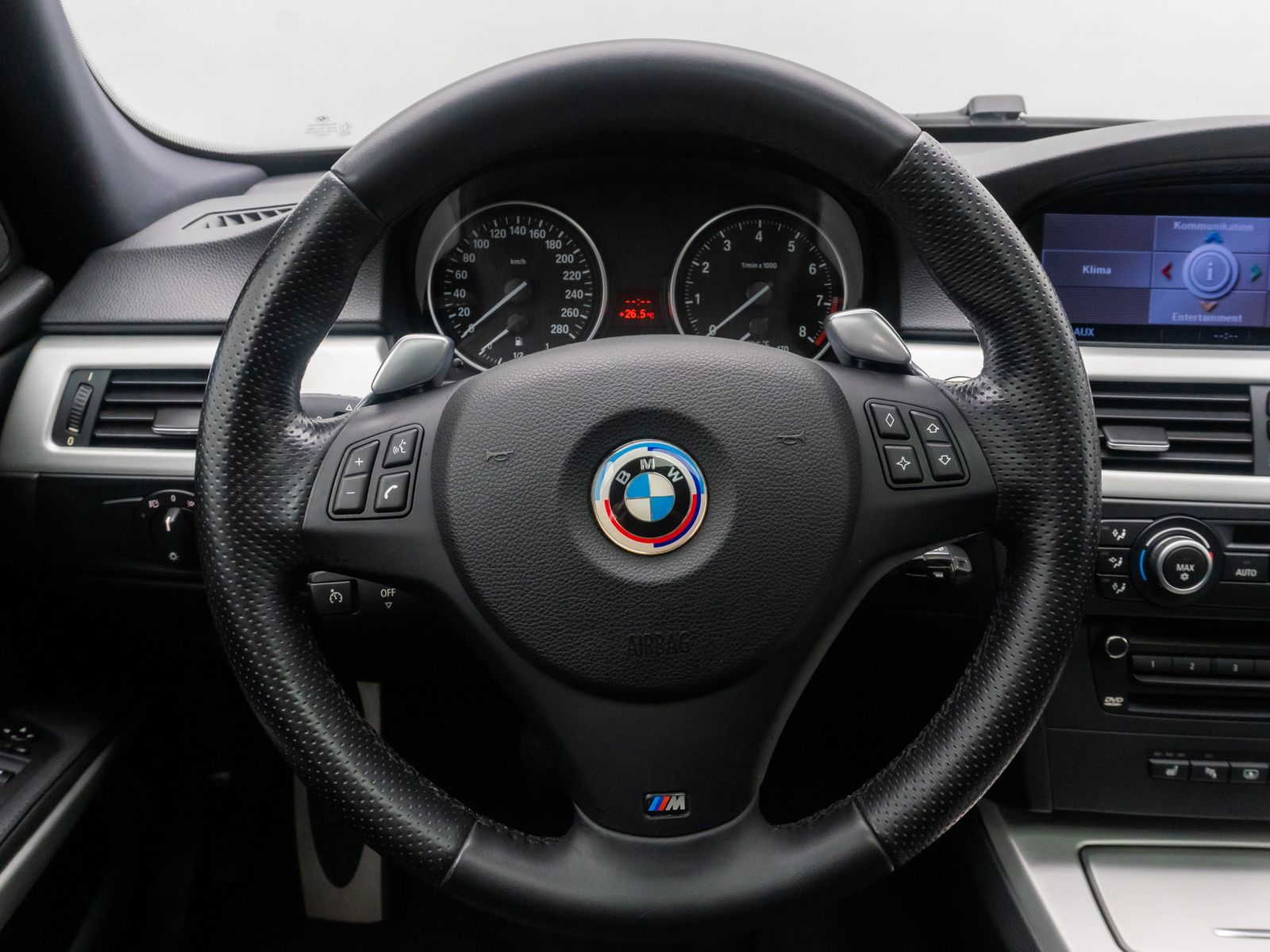 Fahrzeugabbildung BMW 335i M Sport NaviProf Xenon GSD HiFi TV Komfort