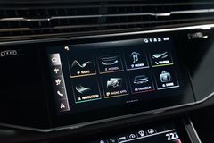 AUDI RSQ8 performance | Pano | 305 km/h | Nimbusgrau AUDI RSQ8 performance | Pano | 305 km/h | Nimbusgrau