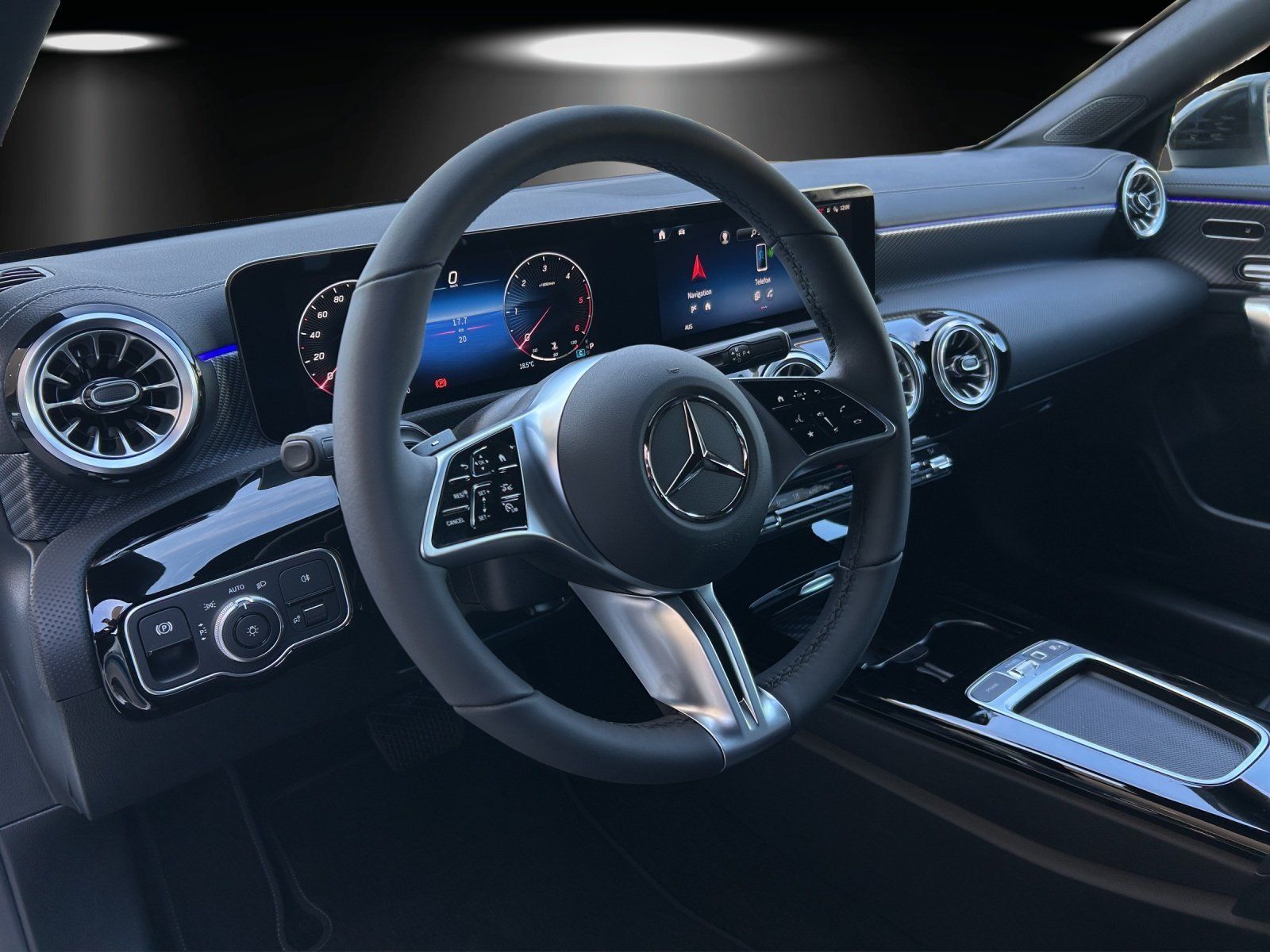 Fahrzeugabbildung Mercedes-Benz CLA 200 d SB Standhz AHK KeyGo MEMORY Multibeam
