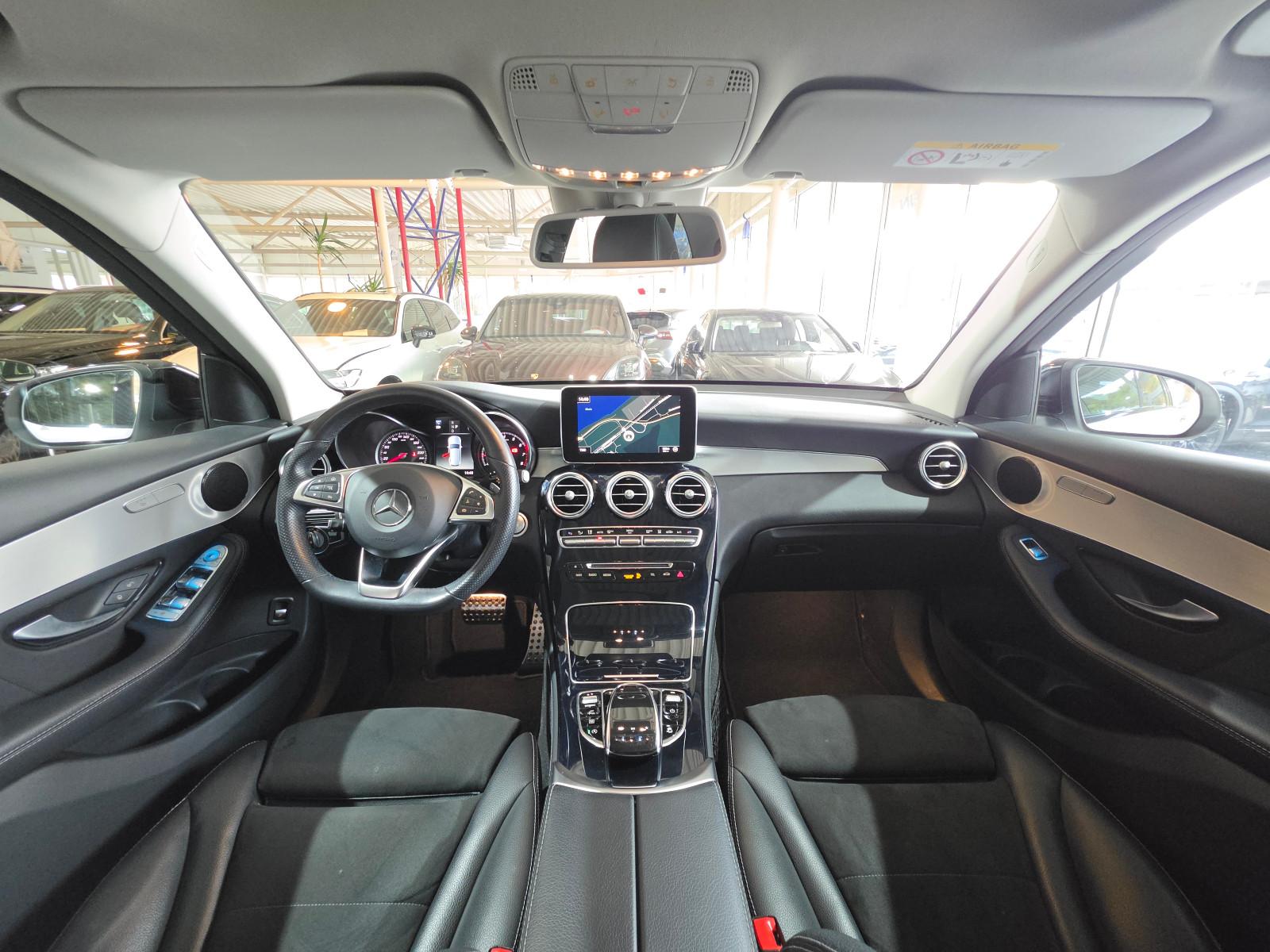 Mercedes-Benz GLC 300 4Matic AMG Line+LED+KAMERA+19" AMG+