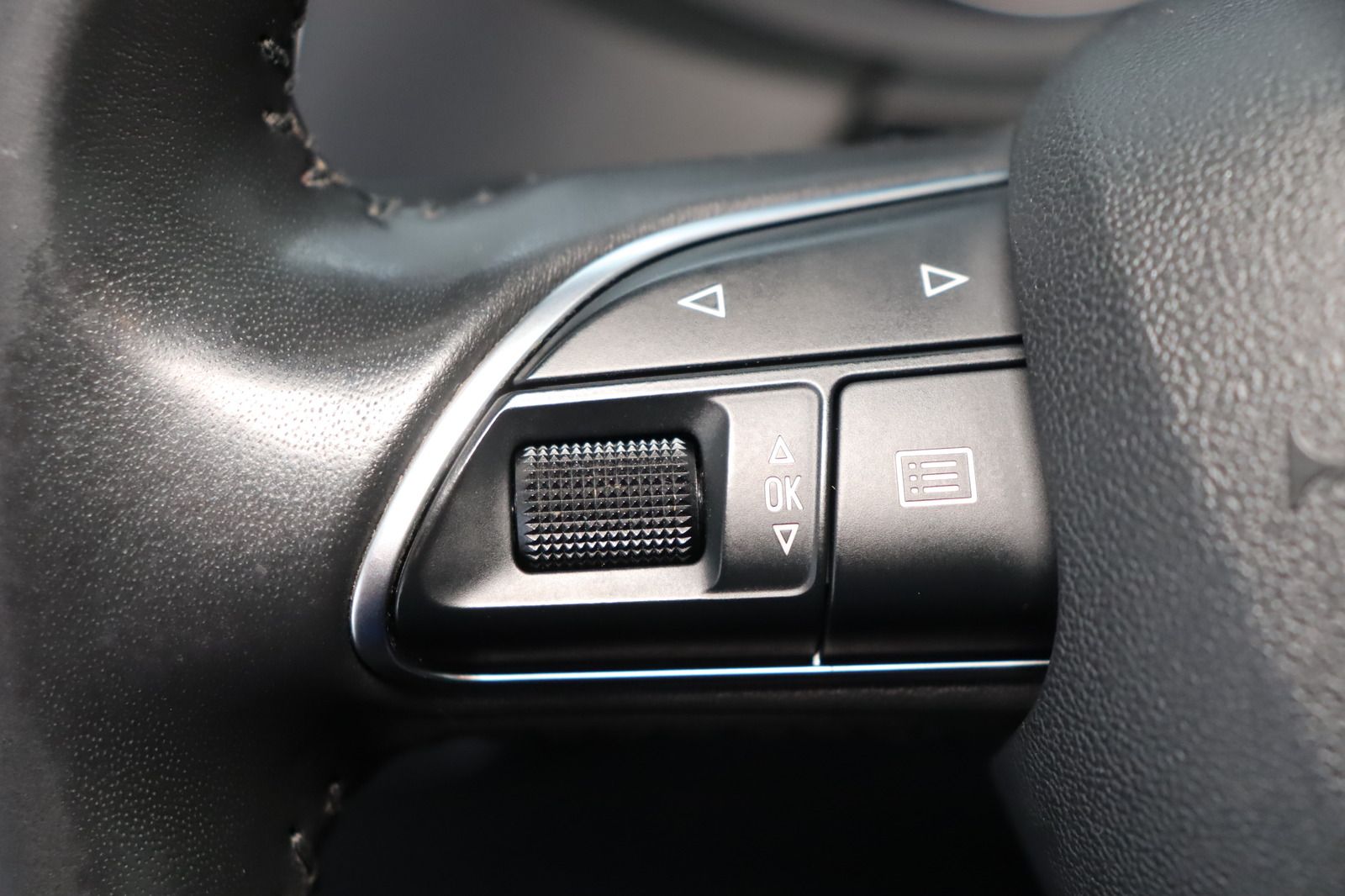 Fahrzeugabbildung Audi Q3 1.4TFSI * Sitzhzg. * PDC * Keyless