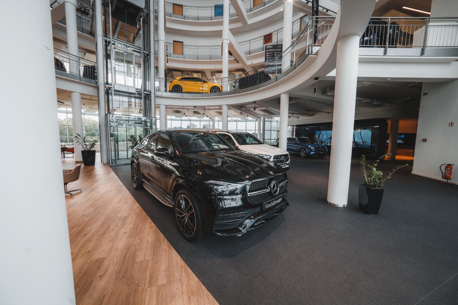 showroom-image-bottom