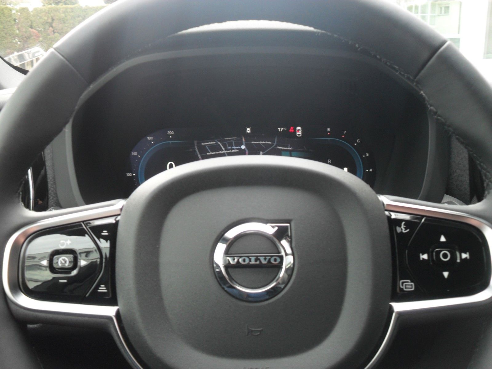 Fahrzeugabbildung Volvo XC 60 B5 Plus Black Edition AWD | HeadUp | 360°