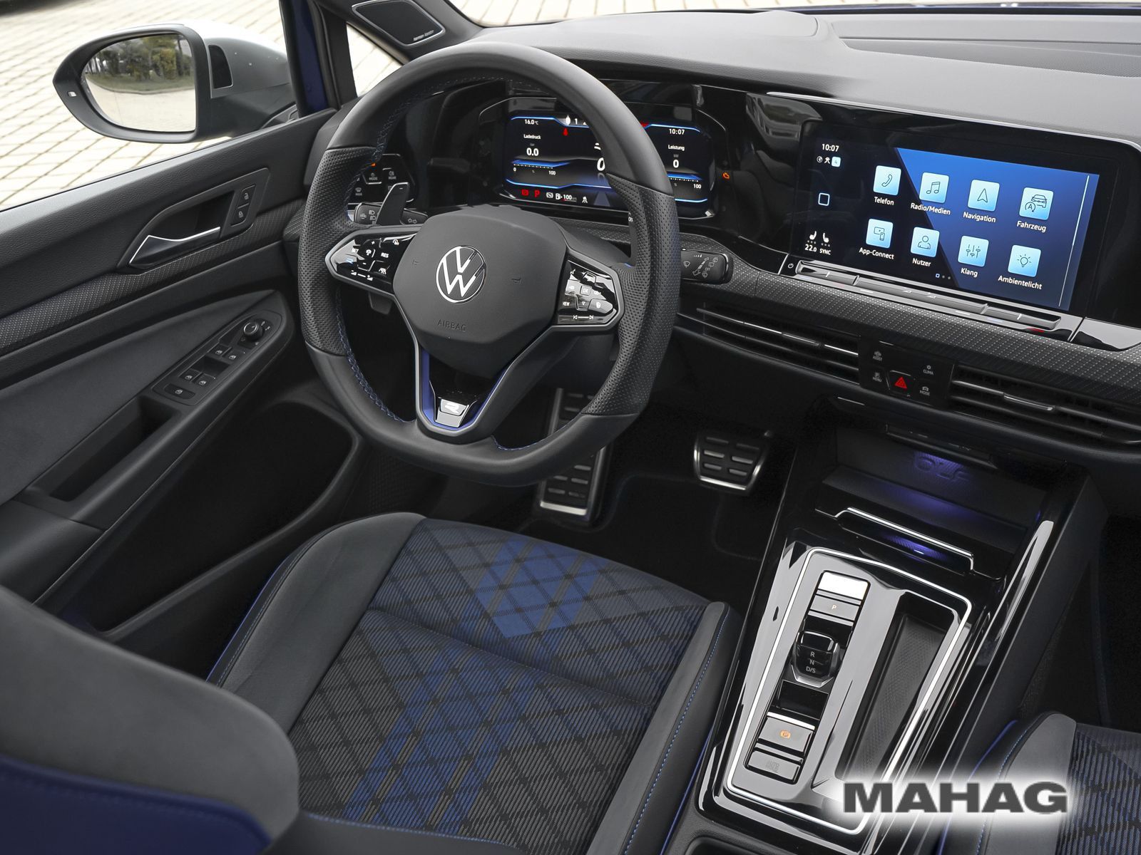 Volkswagen Golf VIII R 2.0 TSI 4MOT IQ.Light IQ.Drive Navi foto 13