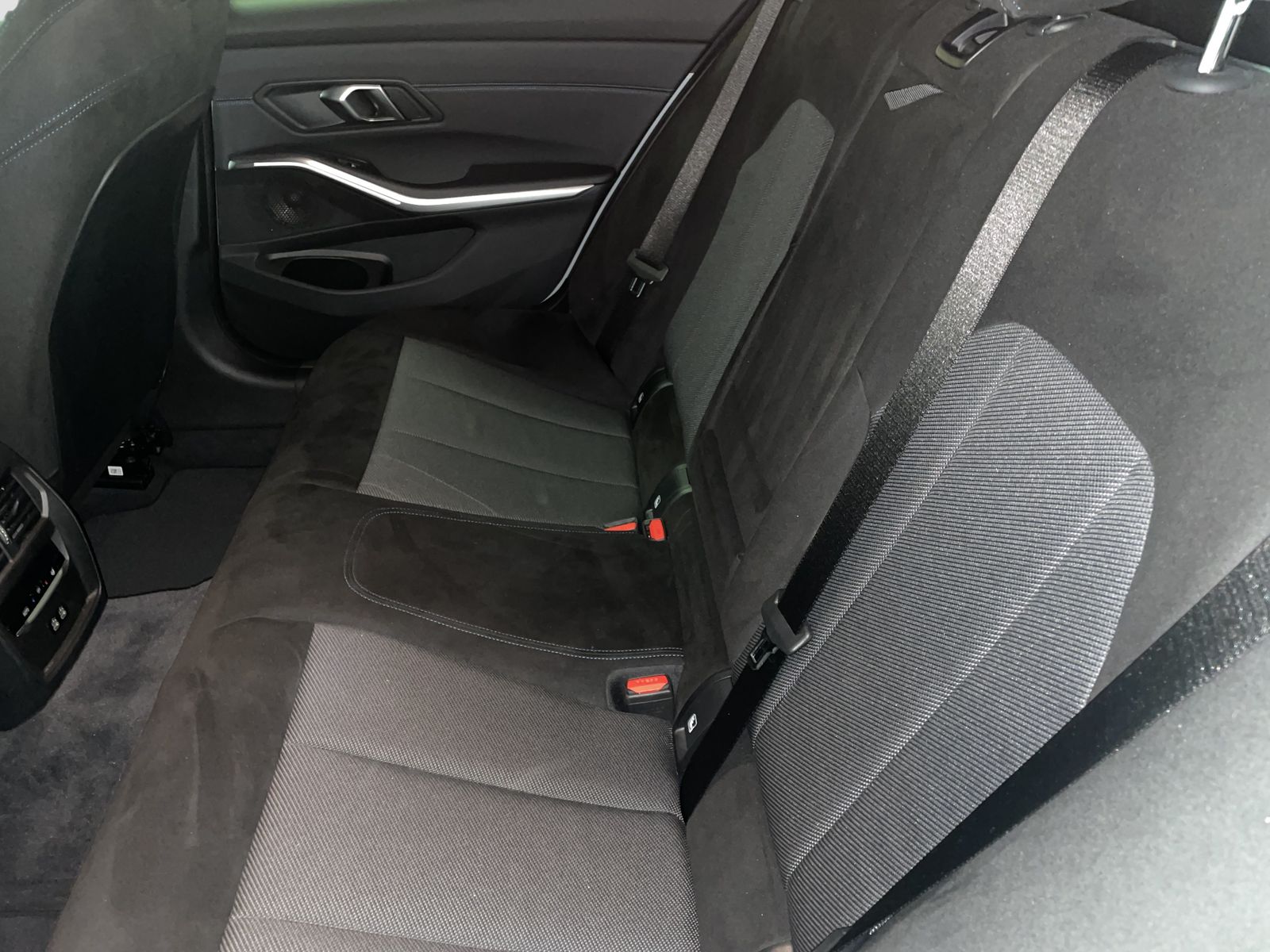 BMW 330 - Bild 13