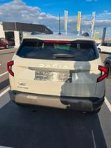 Dacia Duster III TCe 130 Journey - mit Benzin-Antrieb: Beige, Geländewagen