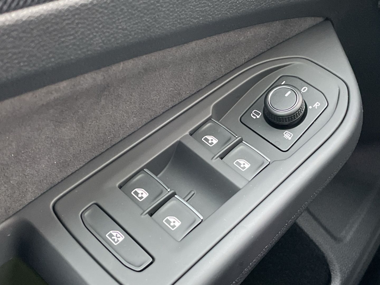 Golf VIII R-Line 2.0 TDI DSG Black Style Kamera