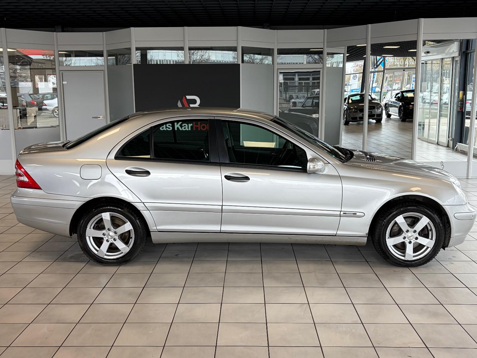 Mercedes-Benz C 240 4MATIC CLASSIC