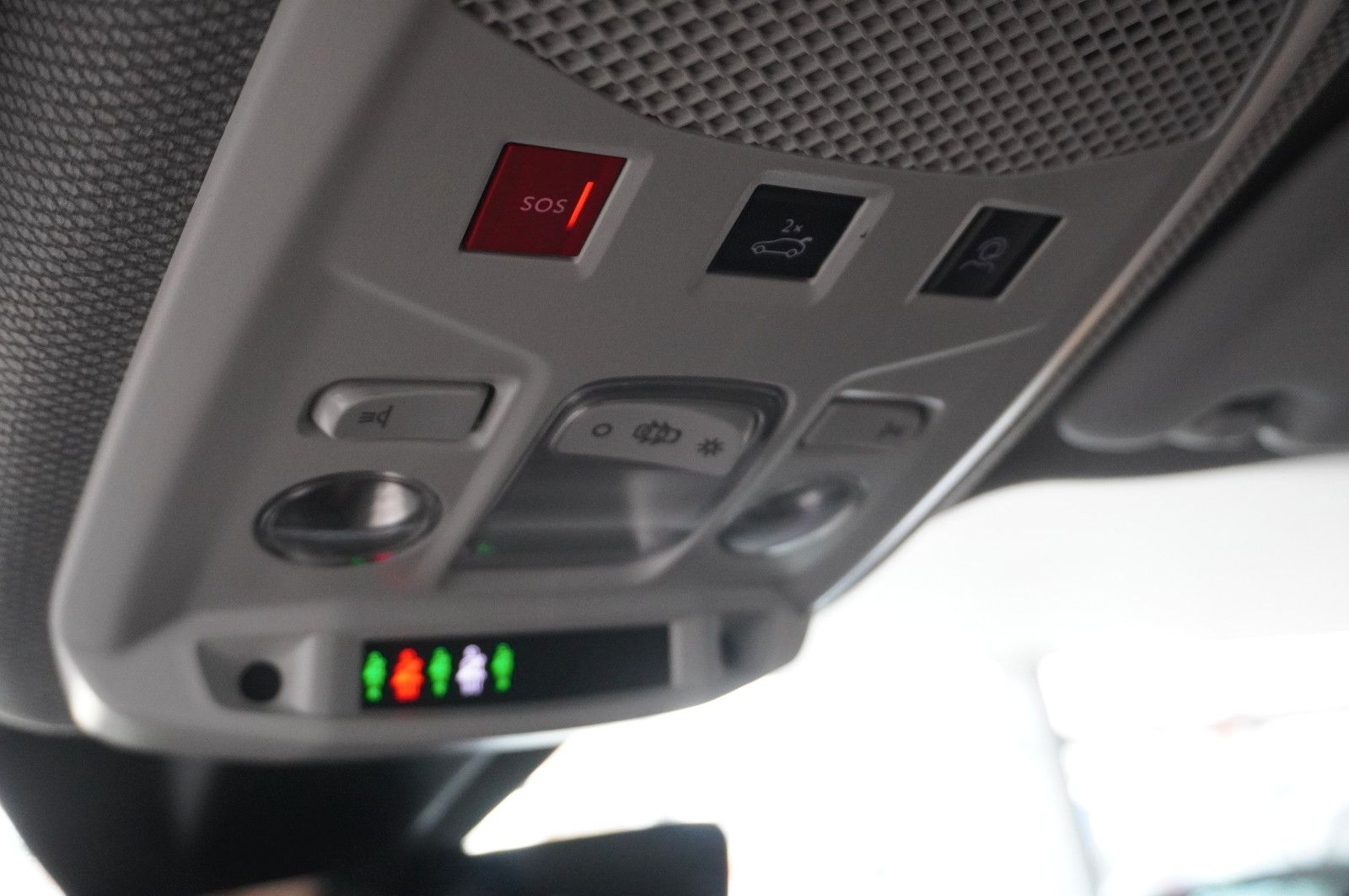 Fahrzeugabbildung Jeep Avenger 1.2 ALTITUDE MY25 NAVI/LED/KAMERA/SH/JBL