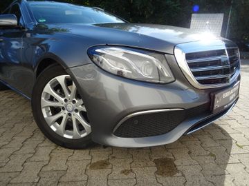 Mercedes E 220 - 11