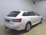 Skoda Superb Kombi 2.0 TDI 4x4 Ambition Navi LED StHzg - Skoda Superb: Allradantrieb, 2.0