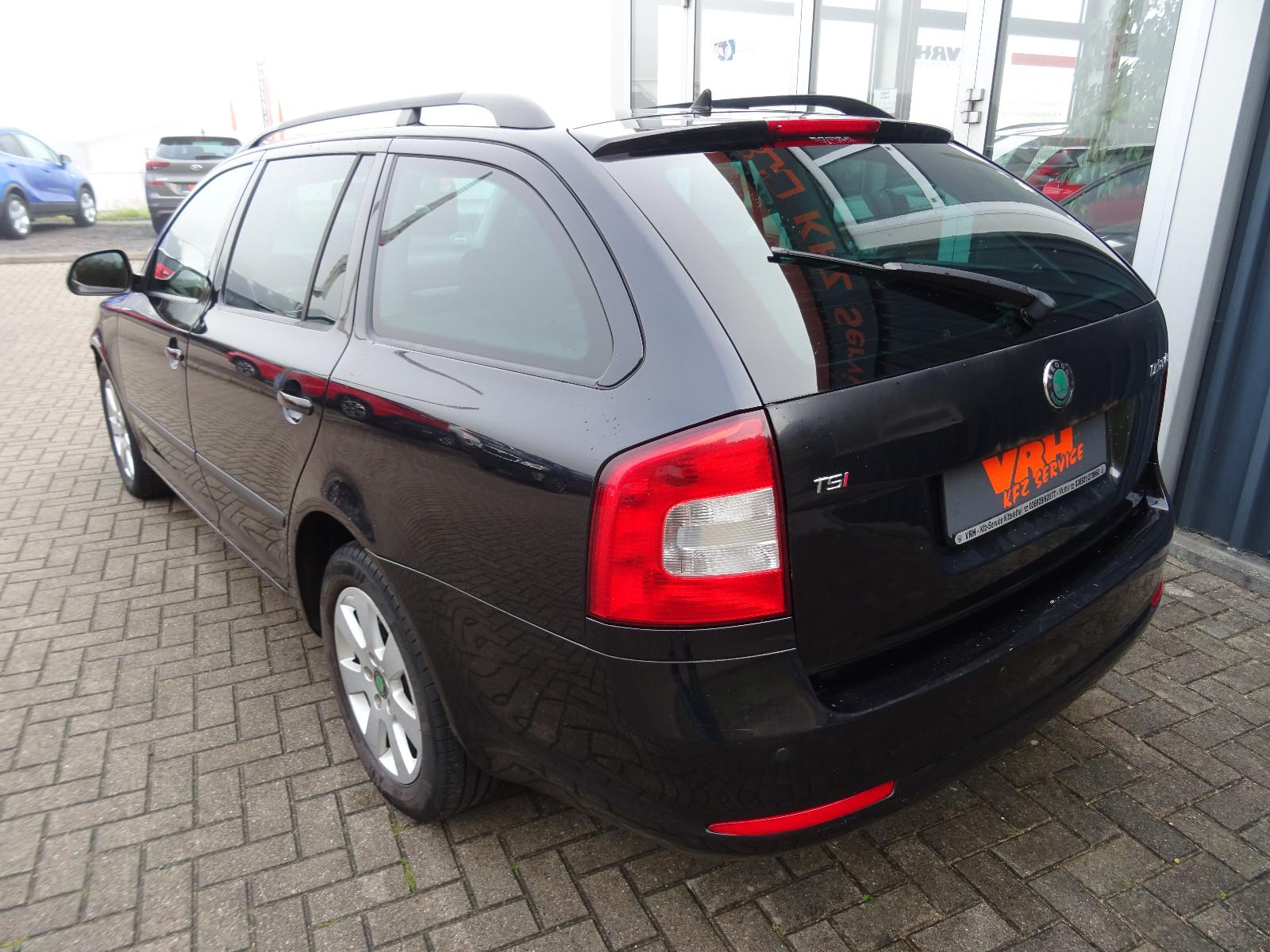 Skoda Octavia 2012 — interior