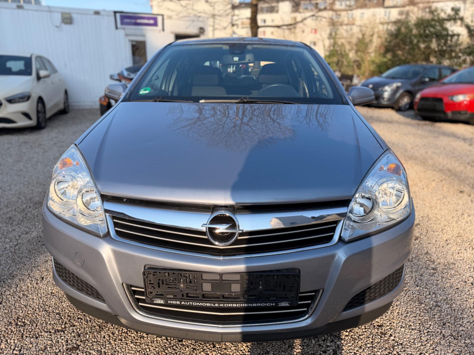 Opel Astra H Lim.Edition/KLIMA/R-CAM//8X/TEMP/TÜV-NEU