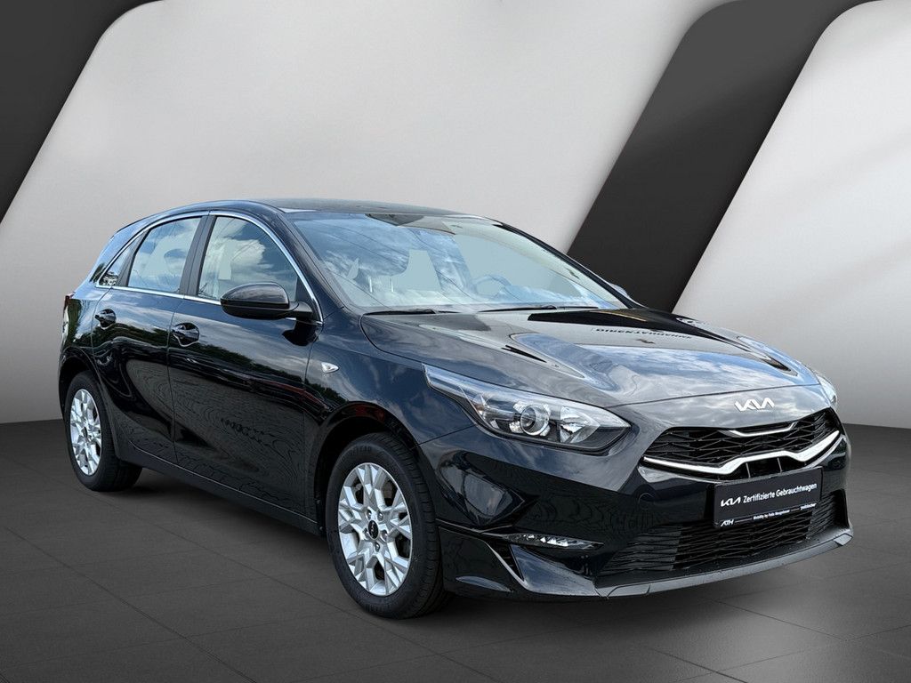 Fahrzeugabbildung Kia Ceed 1.5 T-GDI Vision DCT
