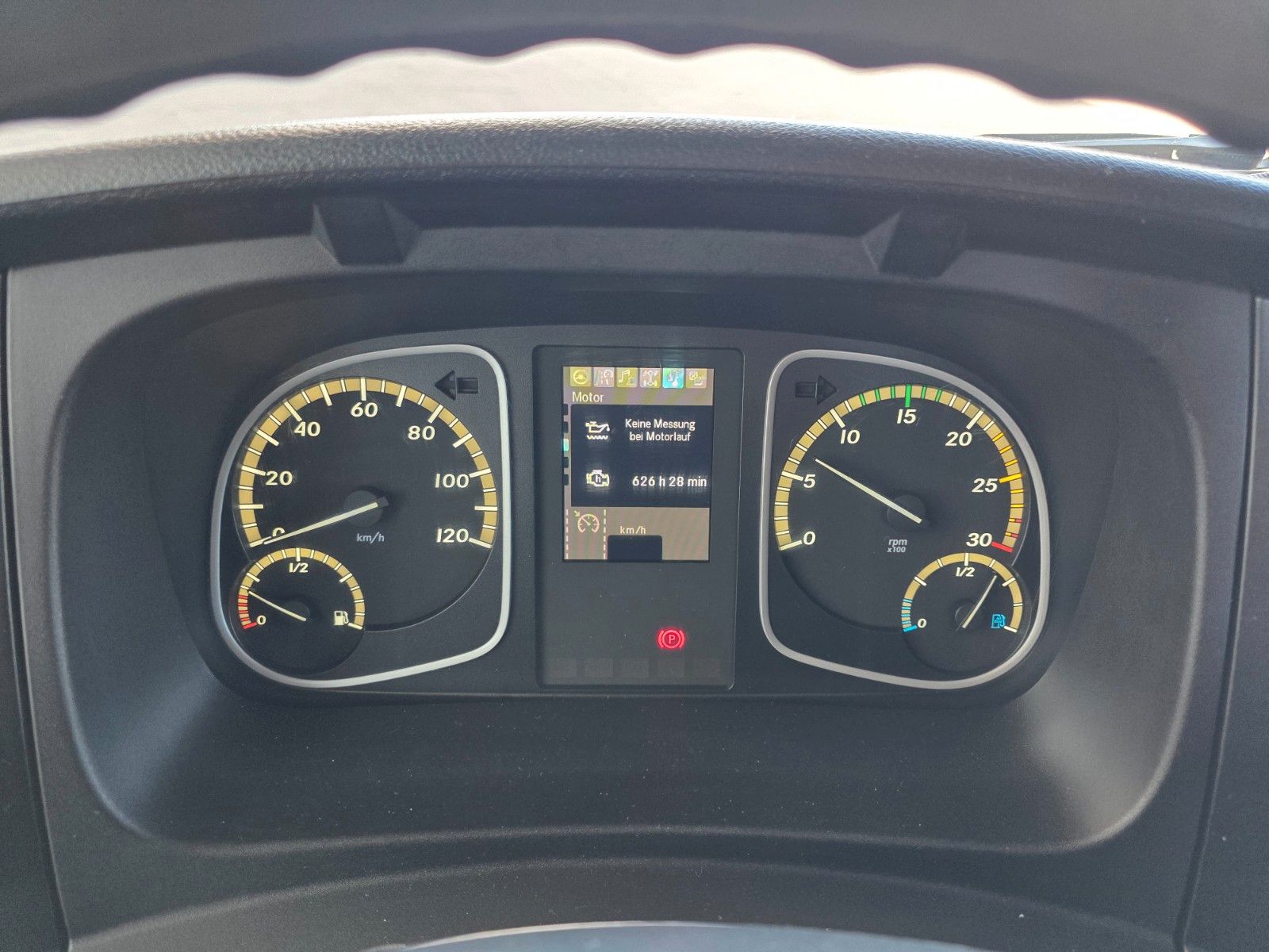 Fahrzeugabbildung Mercedes-Benz Atego 823 K 4x2 Meiller 2x AHK Klima 3 Sitze