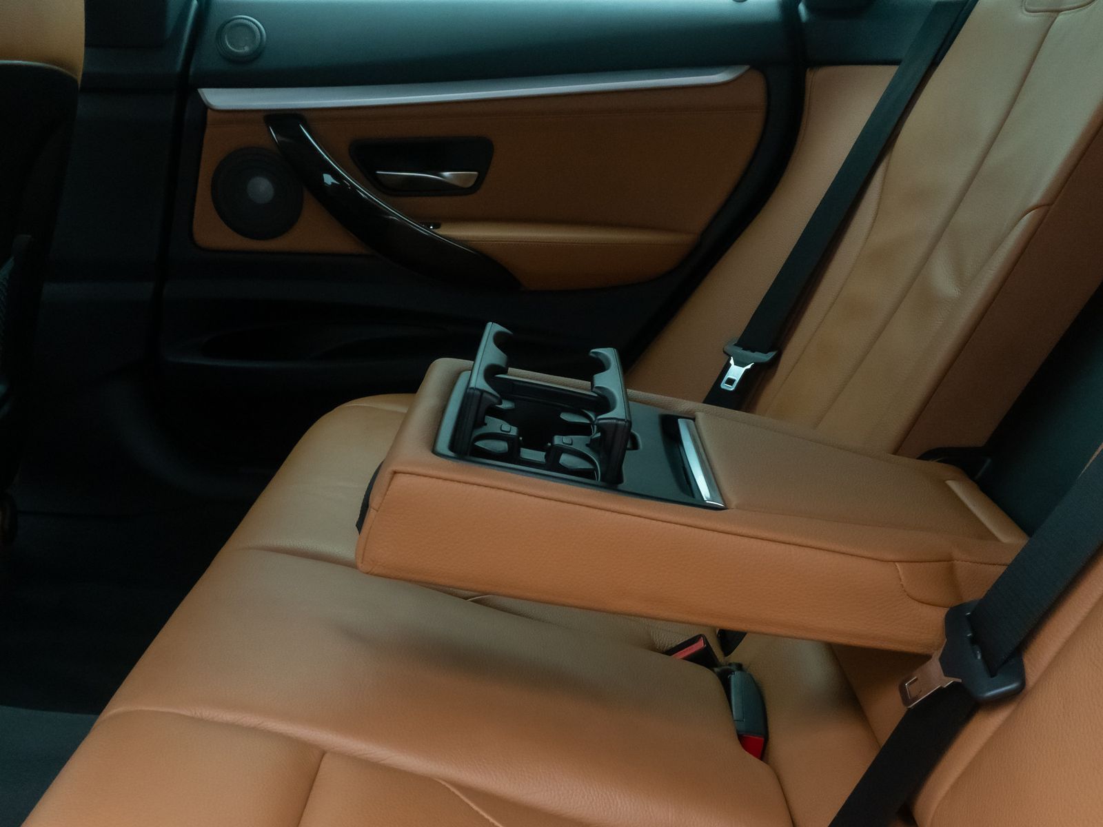 Fahrzeugabbildung BMW 320d Gran Turismo Luxury Line Alarm HUD Kamera D