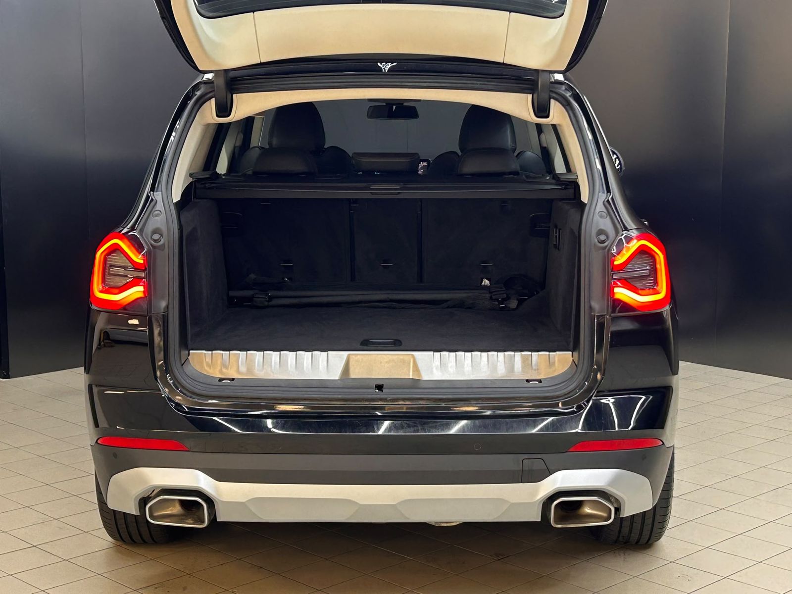 Fahrzeugabbildung BMW X3 30e xDr LED+NAVI+SHZ+KAMERA+HIFI+TEMP+AHK+MF+