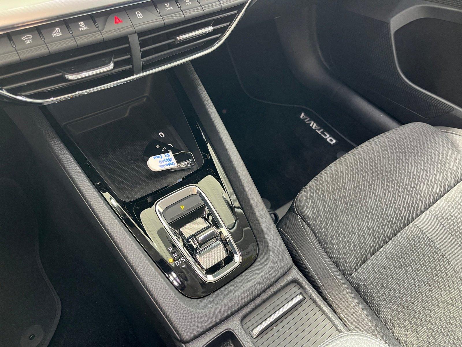 Skoda Octavia Combi Selection Plus 1.5 TSI DSG ACC, миниатюра 9