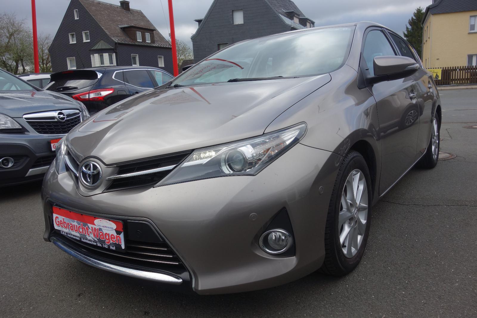 Toyota Auris Executive