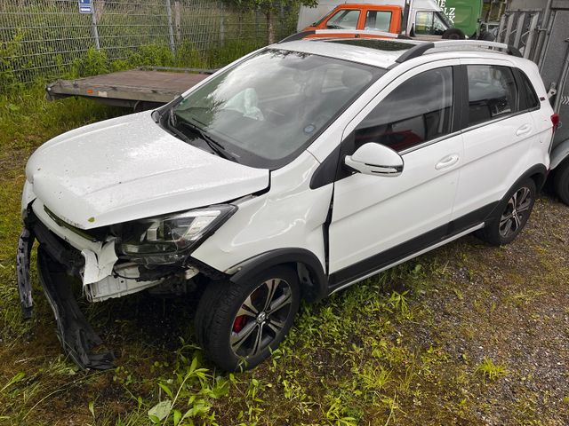 BAIC Senova X25