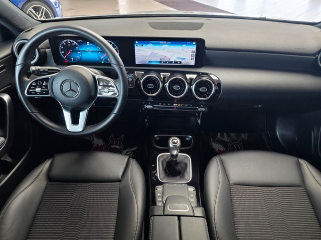 MERCEDES-BENZ A 200 — Foto 16