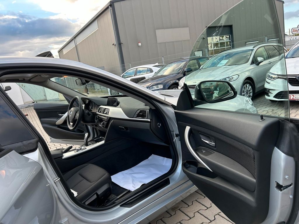 Car Image 29