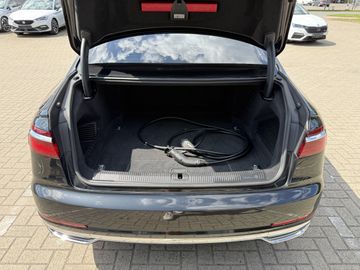 Audi A8 - 12