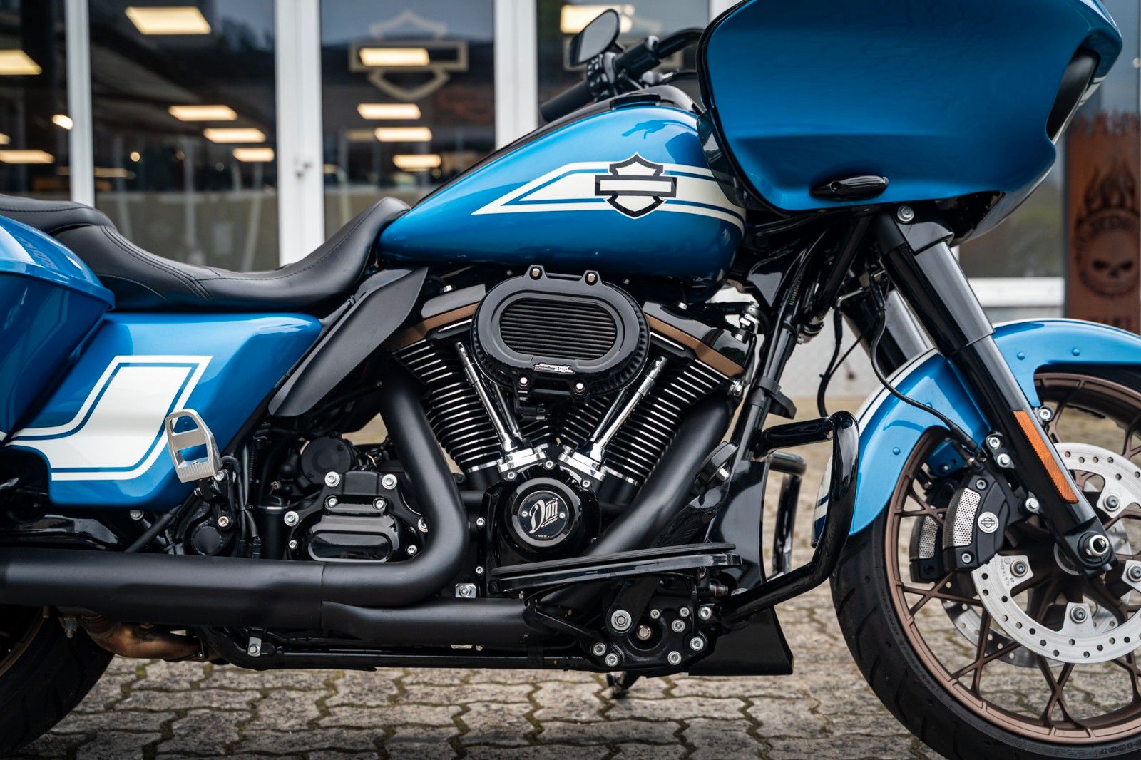Fahrzeugabbildung Harley-Davidson FLTRXST Road Glide ST "Fast Johnnie" - Custom
