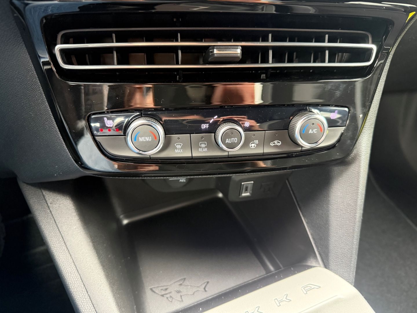 Fahrzeugabbildung Opel Mokka 1.2 GS mit SHZ+LHZ+Kamera+Allwetter