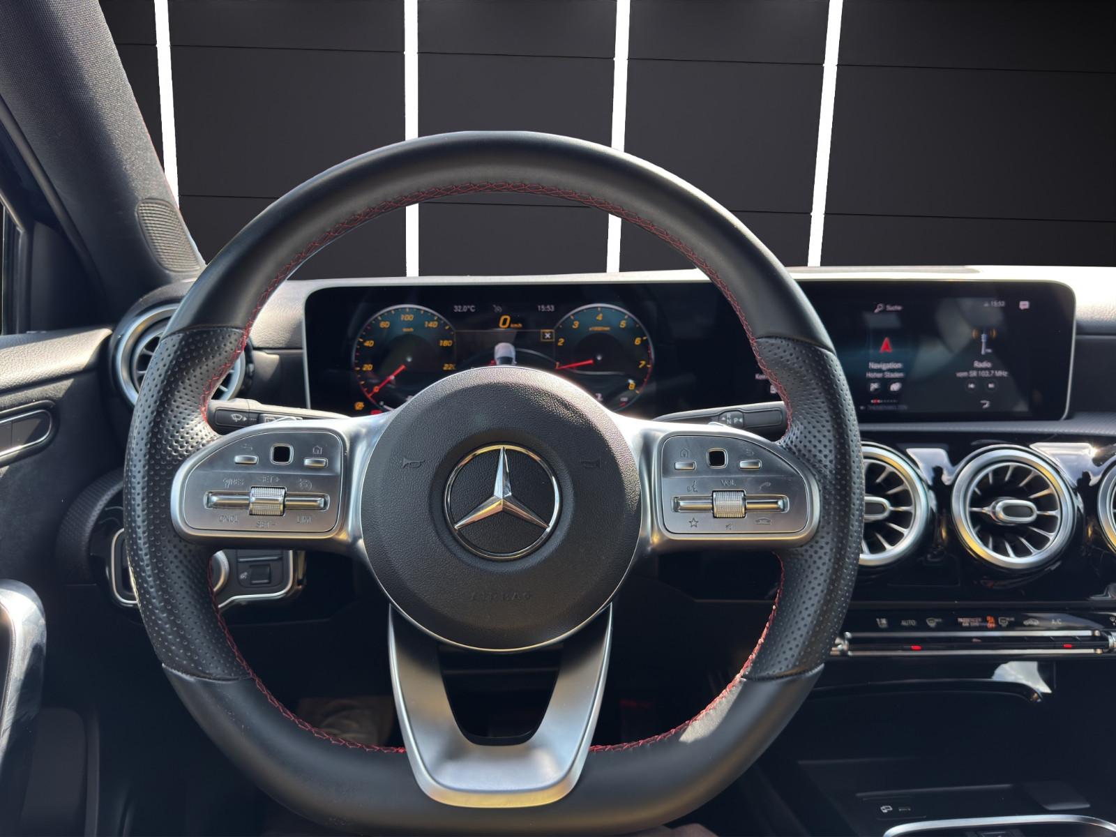 Mercedes-Benz A 200 AMG Line LED*Navi*Keyless*Cam