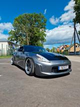 Nissan 370Z  - Nissan: Z