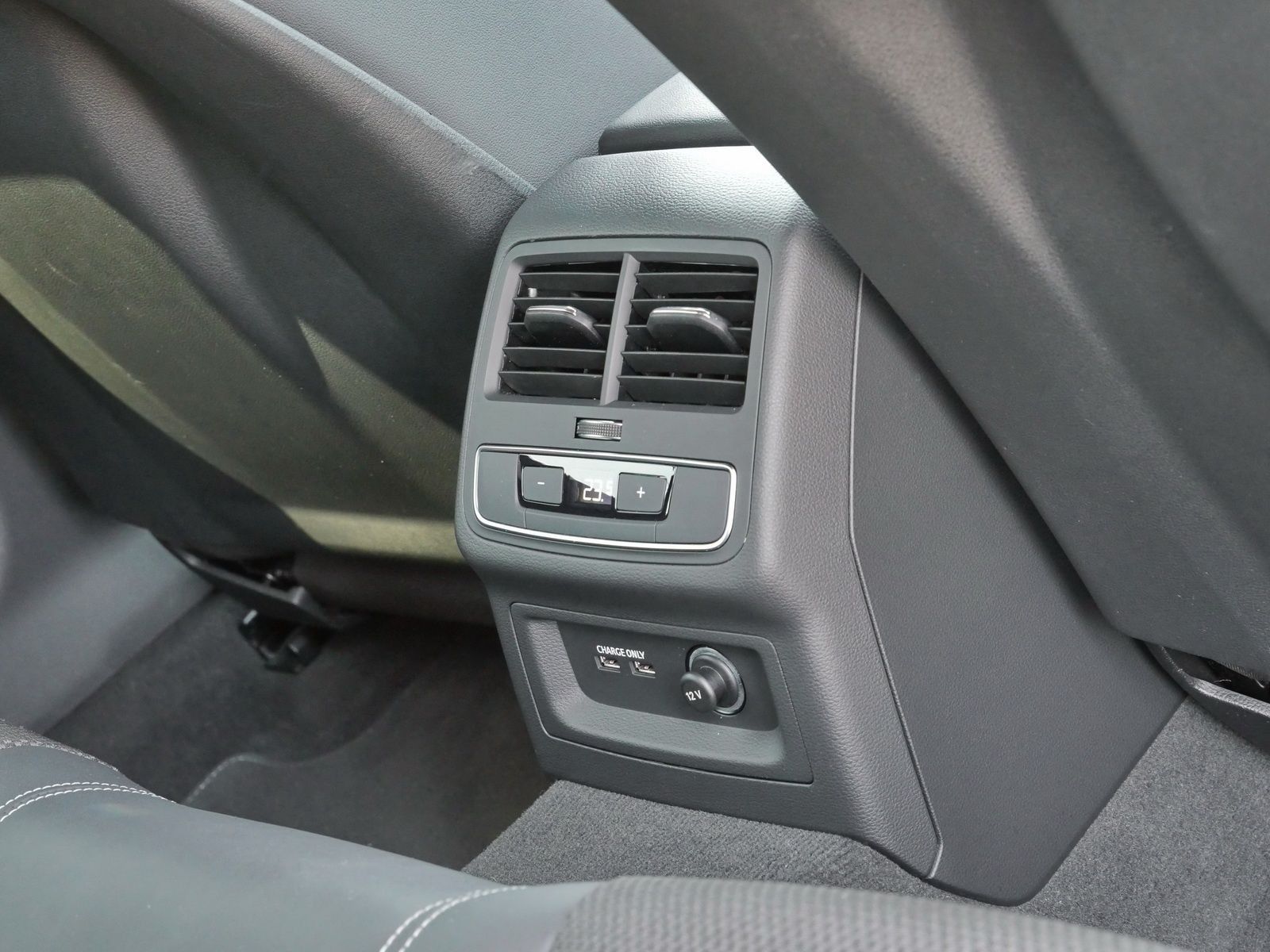 Audi A4 - Bild 17