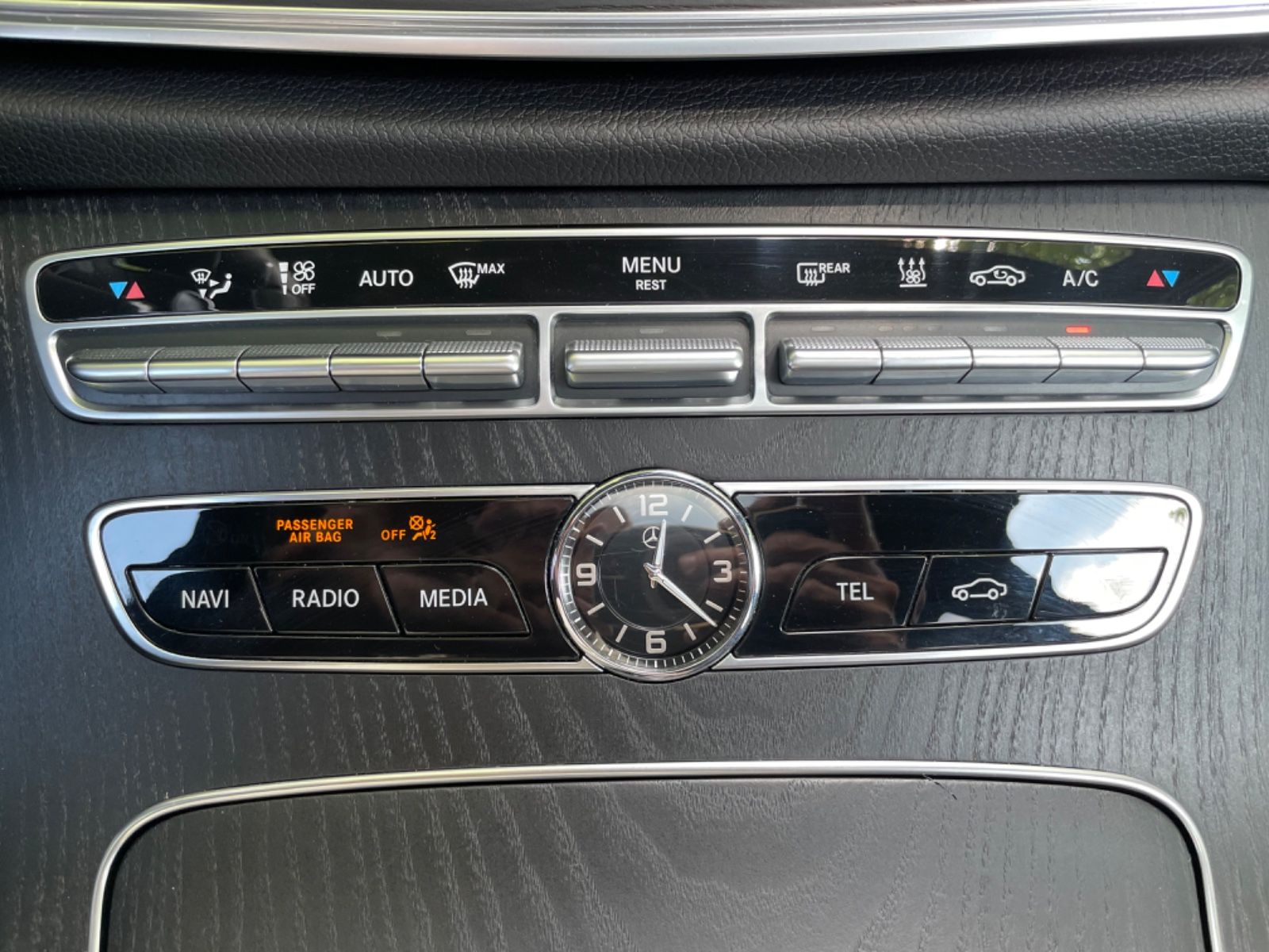 Fahrzeugabbildung Mercedes-Benz E 400d 4Matic AMG*Burmester*Airmatic*Distronic*