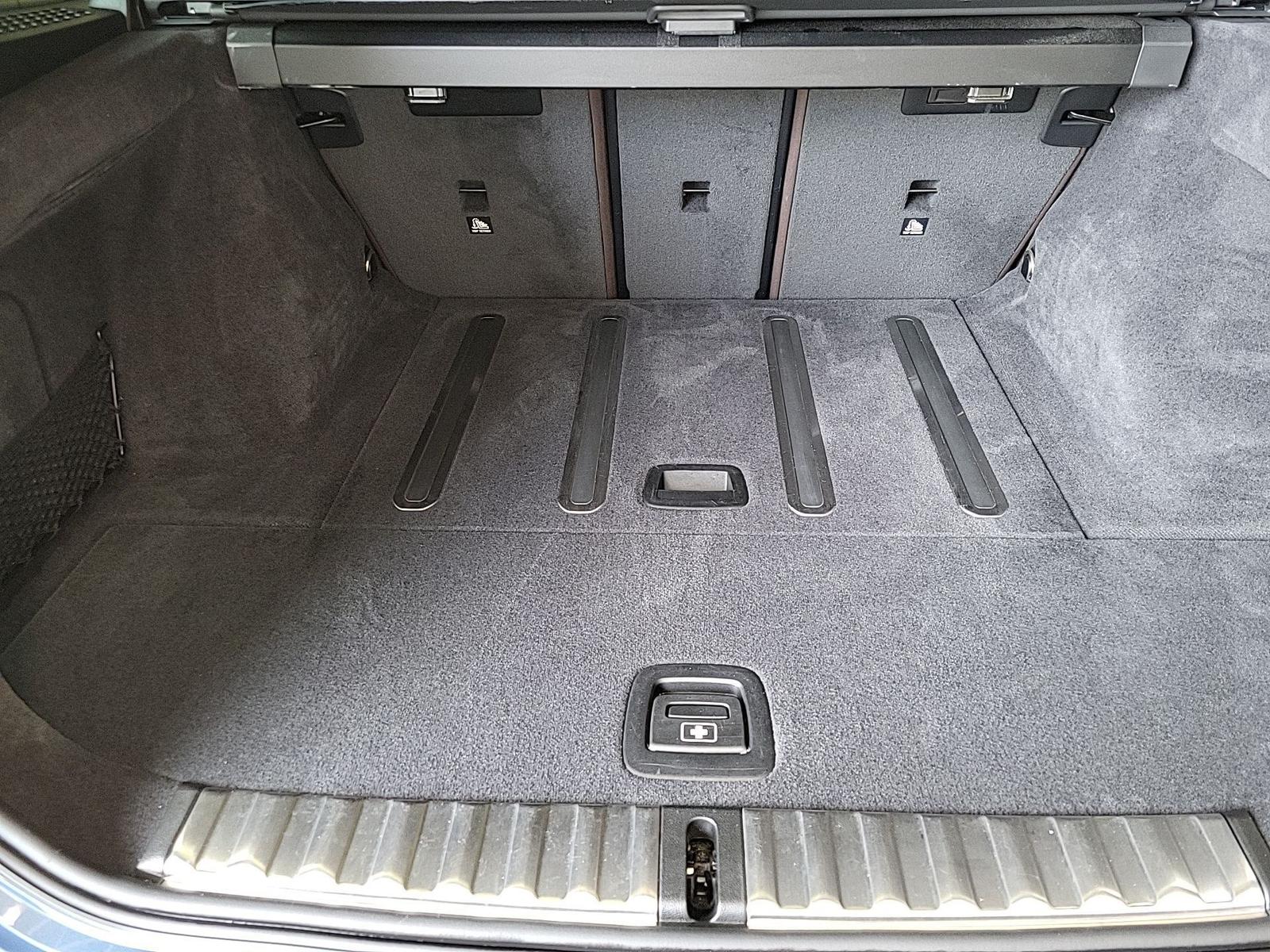 BMW M340i xDrive Standheizung Navi Harman/K Kamera