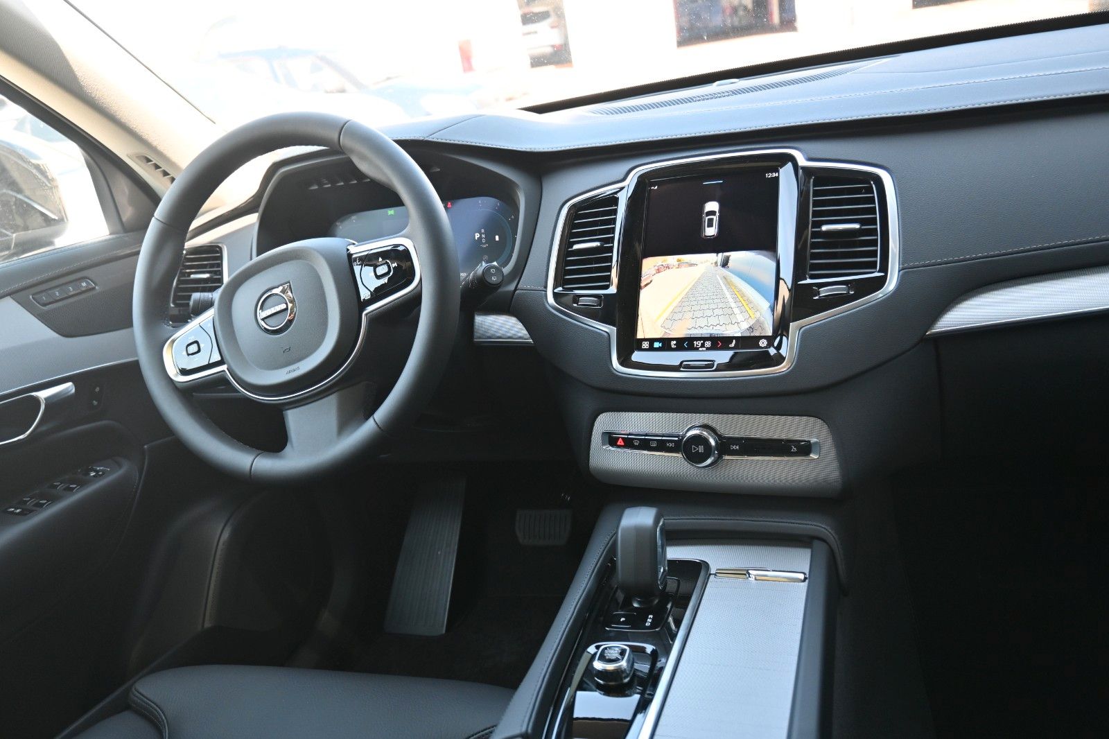 Fahrzeugabbildung Volvo XC90 B5 D AWD Plus Bright