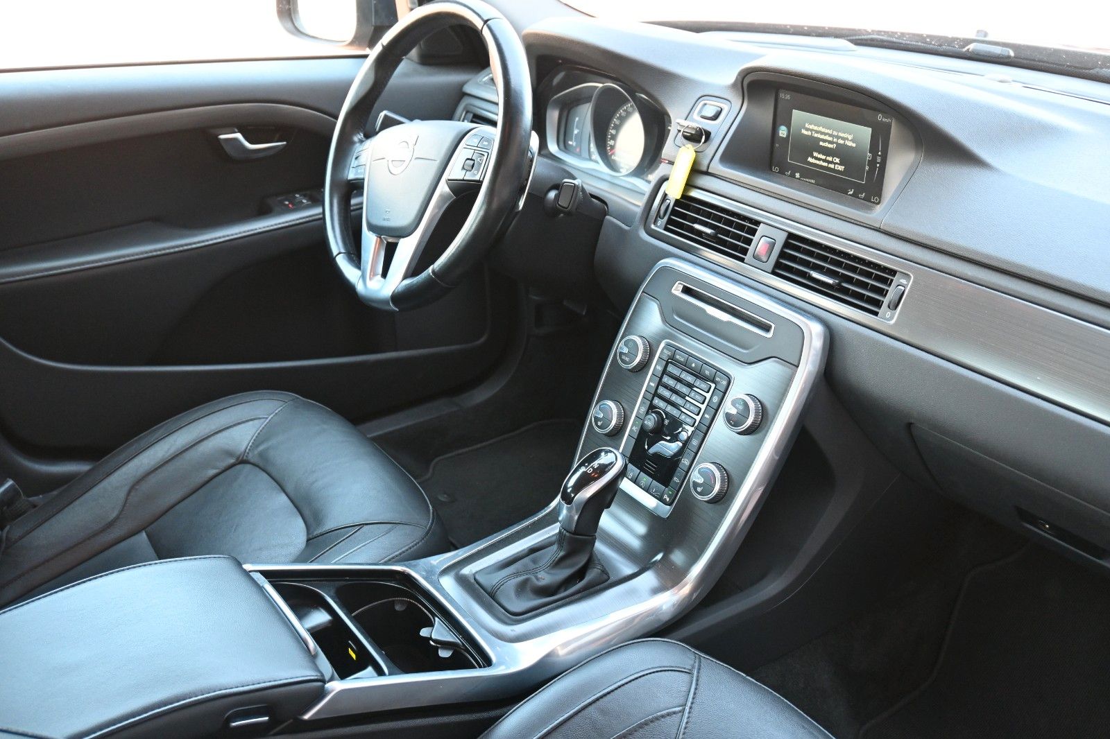 Fahrzeugabbildung Volvo S80 D4 Mom*AT*ACC*NAV*SITHZ*PANO*XEN*Top