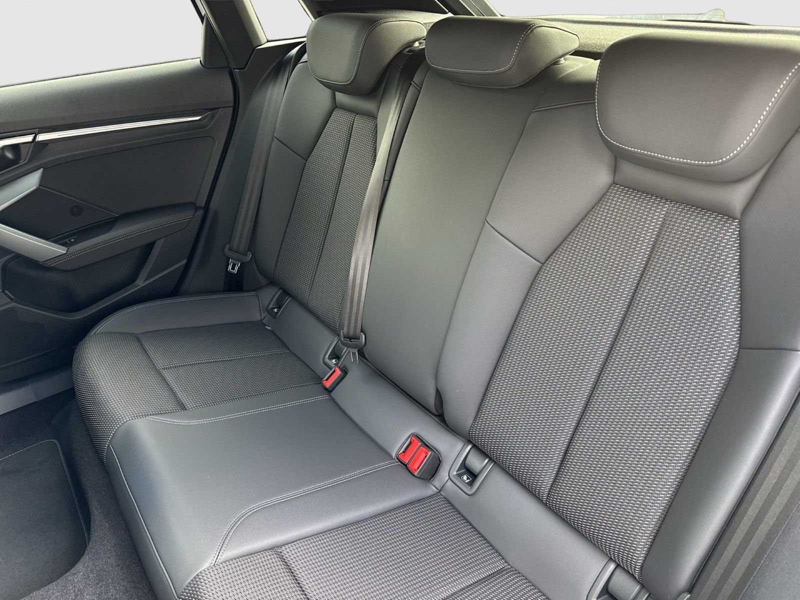 Audi A3 Sportback quattro S LINE BLACKPAK AHK CAM NAV foto 8