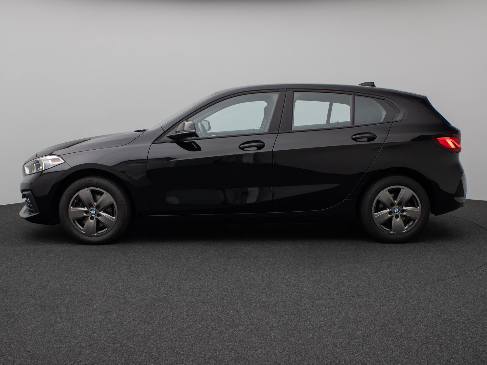Fahrzeugabbildung BMW 118d DAB CockPitPro Geschwindigkeitsreg PDC LED