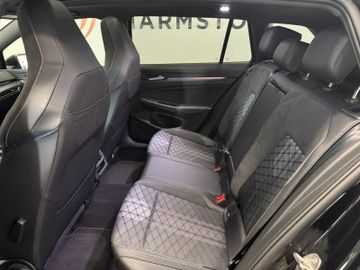 Volkswagen Golf VIII Variant 1.5 eTSI R-Line AHK*Pano*LED